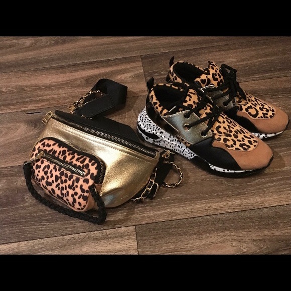 Steve madden sneakers and matching fanny pack Clearance